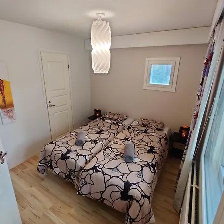 Huoneisto Spacious Row House For Families And Friends